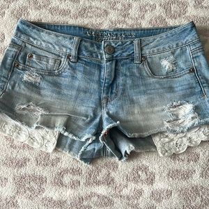American Eagle Outfitters Low Rise Shortie Short in Light Destroyed